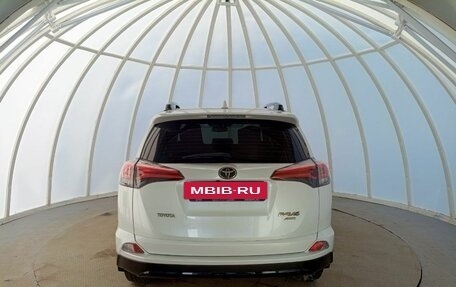 Toyota RAV4, 2019 год, 2 600 000 рублей, 7 фотография