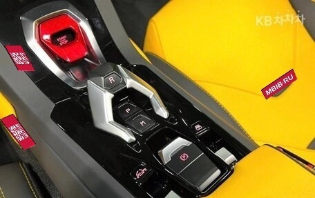 Lamborghini Huracán, 2022 год, 26 708 000 рублей, 15 фотография