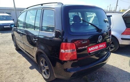 Volkswagen Touran III, 2003 год, 648 000 рублей, 6 фотография