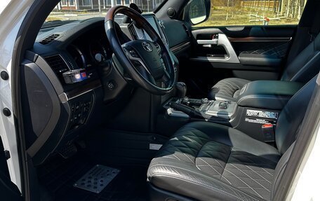 Toyota Land Cruiser 200, 2016 год, 7 300 000 рублей, 10 фотография
