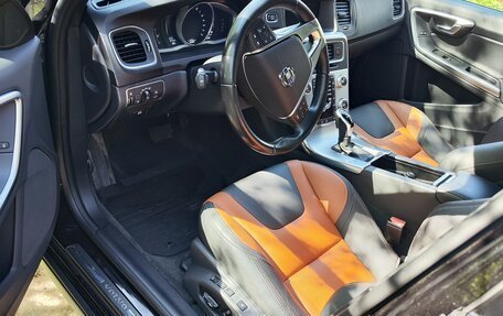 Volvo S60 Cross Country, 2017 год, 2 400 000 рублей, 2 фотография