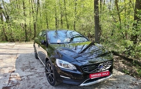 Volvo S60 Cross Country, 2017 год, 2 400 000 рублей, 4 фотография