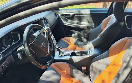 Volvo S60 Cross Country, 2017 год, 2 400 000 рублей, 10 фотография