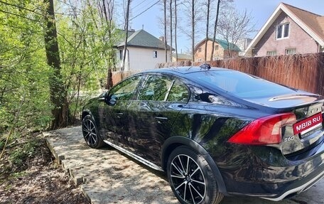 Volvo S60 Cross Country, 2017 год, 2 400 000 рублей, 11 фотография