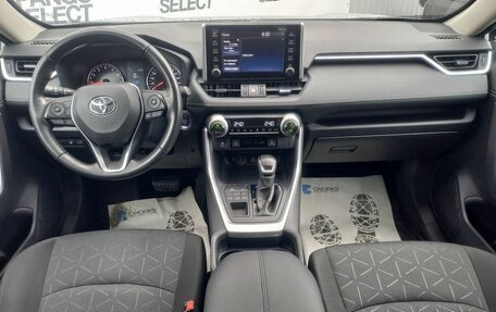 Toyota RAV4, 2021 год, 3 167 500 рублей, 14 фотография