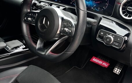 Mercedes-Benz A-Класс, 2018 год, 2 400 000 рублей, 14 фотография