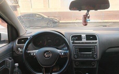 Volkswagen Polo VI (EU Market), 2016 год, 1 020 000 рублей, 1 фотография