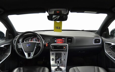 Volvo S60 Cross Country, 2017 год, 2 740 000 рублей, 8 фотография