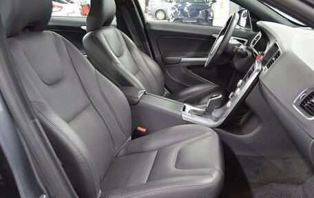 Volvo S60 Cross Country, 2017 год, 2 740 000 рублей, 10 фотография