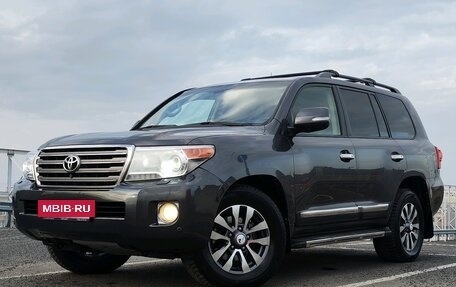 Toyota Land Cruiser 200, 2012 год, 2 999 000 рублей, 2 фотография