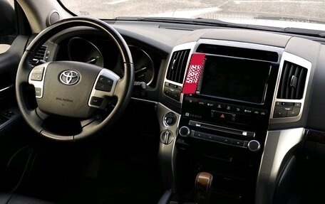 Toyota Land Cruiser 200, 2012 год, 2 999 000 рублей, 14 фотография