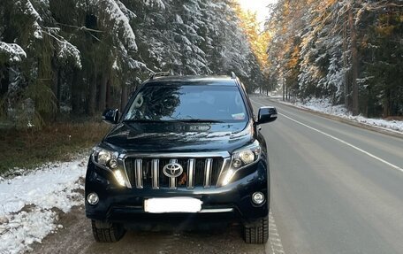 Toyota Land Cruiser Prado 150 рестайлинг 2, 2015 год, 3 499 000 рублей, 1 фотография