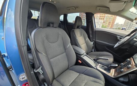 Volvo V40 Cross Country I, 2014 год, 2 300 000 рублей, 5 фотография