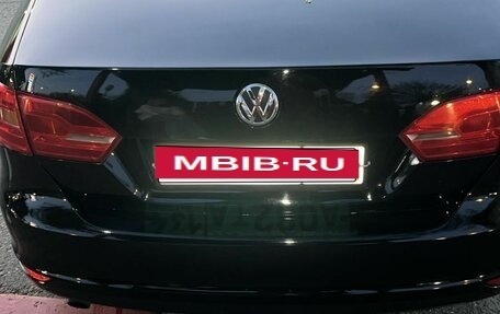 Volkswagen Jetta VI, 2013 год, 980 000 рублей, 2 фотография