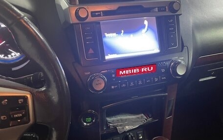 Toyota Land Cruiser Prado 150 рестайлинг 2, 2015 год, 3 499 000 рублей, 11 фотография