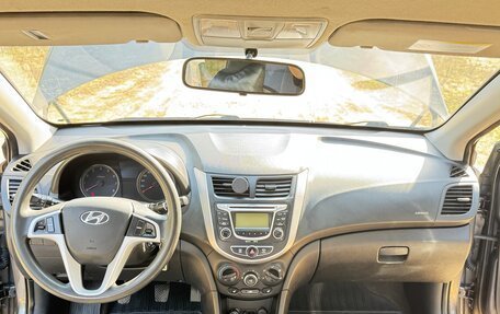 Hyundai Solaris II рестайлинг, 2012 год, 750 000 рублей, 12 фотография