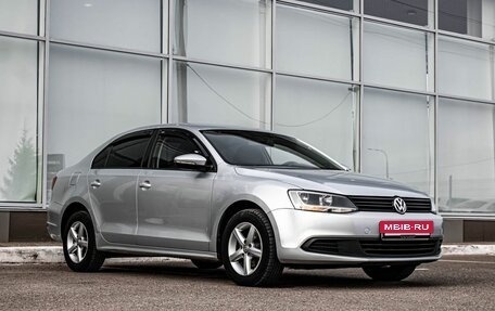 Volkswagen Jetta VI, 2013 год, 1 099 000 рублей, 5 фотография