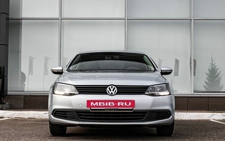 Volkswagen Jetta VI, 2013 год, 1 099 000 рублей, 3 фотография