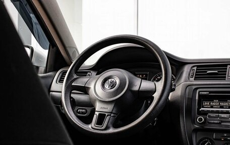 Volkswagen Jetta VI, 2013 год, 1 099 000 рублей, 16 фотография
