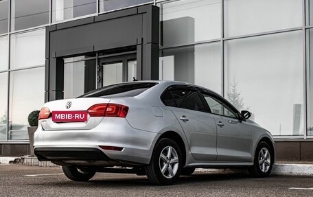 Volkswagen Jetta VI, 2013 год, 1 099 000 рублей, 2 фотография