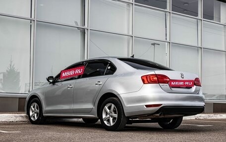 Volkswagen Jetta VI, 2013 год, 1 099 000 рублей, 6 фотография