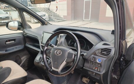 Toyota Voxy III, 2016 год, 1 880 000 рублей, 10 фотография