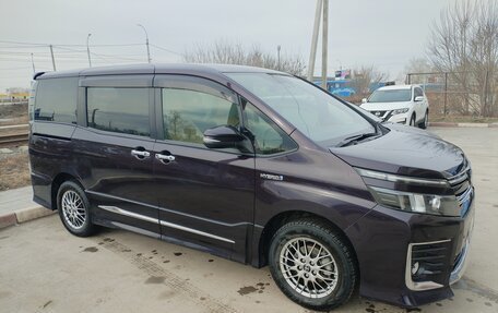 Toyota Voxy III, 2016 год, 1 880 000 рублей, 7 фотография