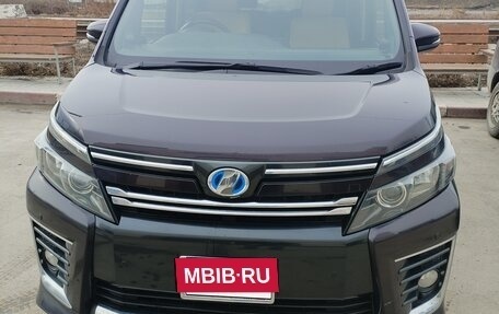 Toyota Voxy III, 2016 год, 1 880 000 рублей, 2 фотография