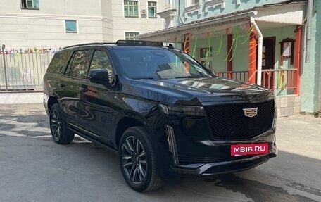 Cadillac Escalade V, 2022 год, 13 800 000 рублей, 3 фотография