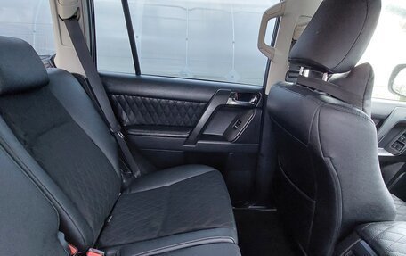 Toyota Land Cruiser Prado 150 рестайлинг 2, 2014 год, 3 400 000 рублей, 4 фотография