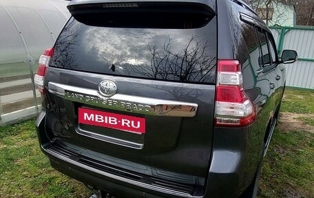 Toyota Land Cruiser Prado 150 рестайлинг 2, 2014 год, 3 400 000 рублей, 10 фотография