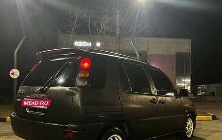 Toyota Raum I, 1999 год, 290 000 рублей, 2 фотография