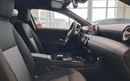 Mercedes-Benz A-Класс, 2019 год, 2 190 000 рублей, 13 фотография