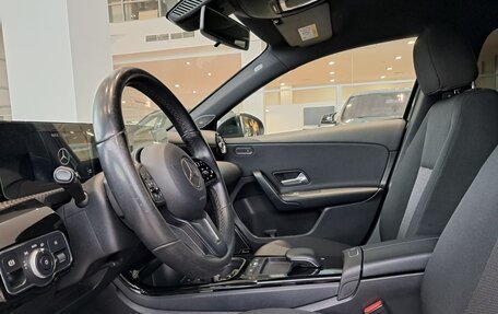 Mercedes-Benz A-Класс, 2019 год, 2 190 000 рублей, 20 фотография