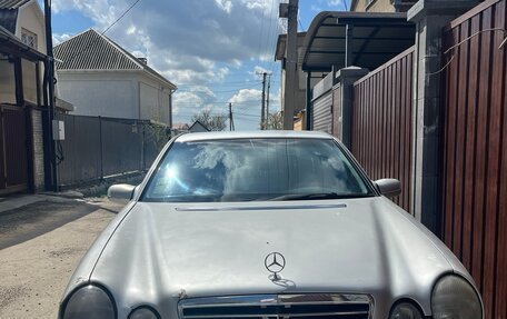 Mercedes-Benz E-Класс, 2001 год, 660 000 рублей, 5 фотография