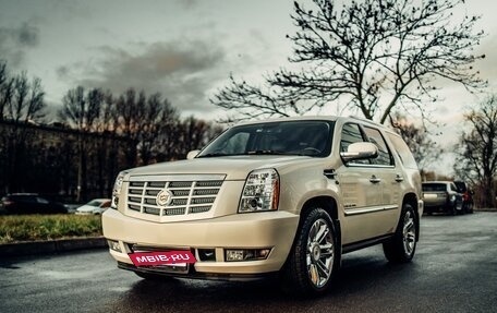 Cadillac Escalade III, 2012 год, 3 600 000 рублей, 3 фотография