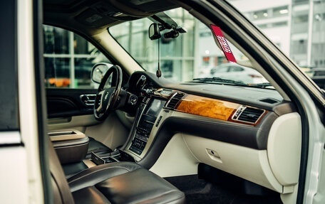 Cadillac Escalade III, 2012 год, 3 600 000 рублей, 11 фотография