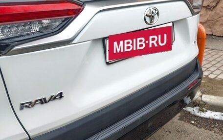 Toyota RAV4, 2020 год, 3 825 000 рублей, 5 фотография