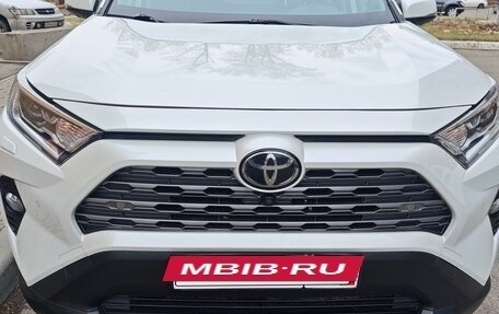 Toyota RAV4, 2020 год, 3 825 000 рублей, 2 фотография