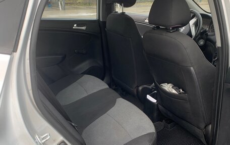 Hyundai Solaris II рестайлинг, 2012 год, 740 000 рублей, 9 фотография