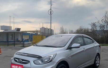 Hyundai Solaris II рестайлинг, 2012 год, 740 000 рублей, 5 фотография