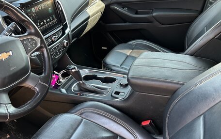 Chevrolet Traverse II, 2018 год, 2 417 000 рублей, 10 фотография