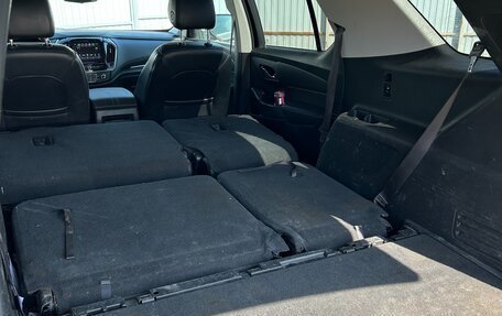 Chevrolet Traverse II, 2018 год, 2 417 000 рублей, 14 фотография