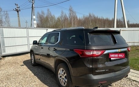 Chevrolet Traverse II, 2018 год, 2 417 000 рублей, 2 фотография