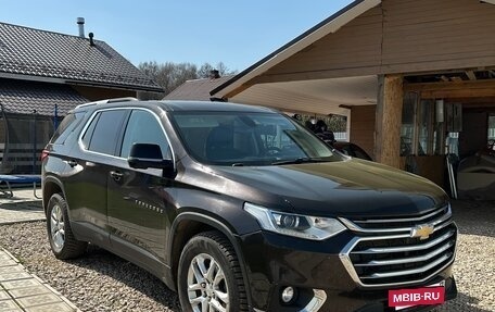Chevrolet Traverse II, 2018 год, 2 417 000 рублей, 5 фотография