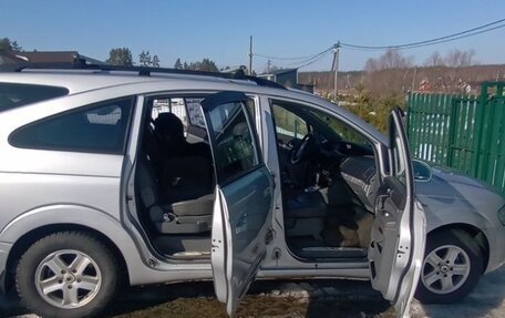 SsangYong Rodius I, 2011 год, 1 860 000 рублей, 4 фотография