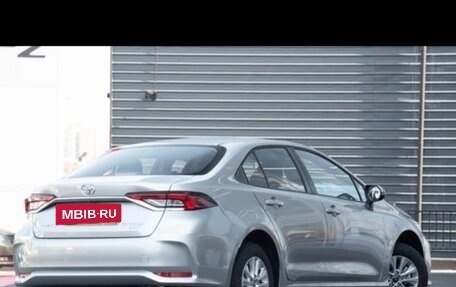 Toyota Corolla, 2024 год, 2 300 000 рублей, 3 фотография