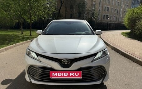 Toyota Camry, 2020 год, 2 777 000 рублей, 2 фотография