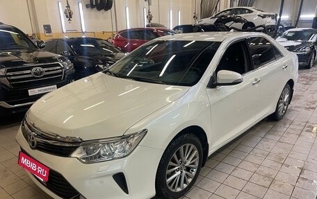 Toyota Camry, 2016 год, 2 670 000 рублей, 10 фотография