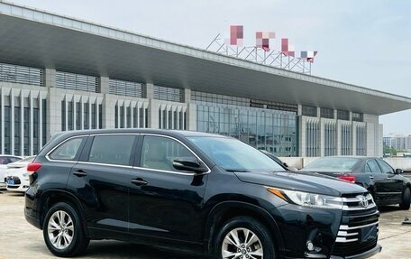 Toyota Highlander III, 2020 год, 3 379 000 рублей, 3 фотография